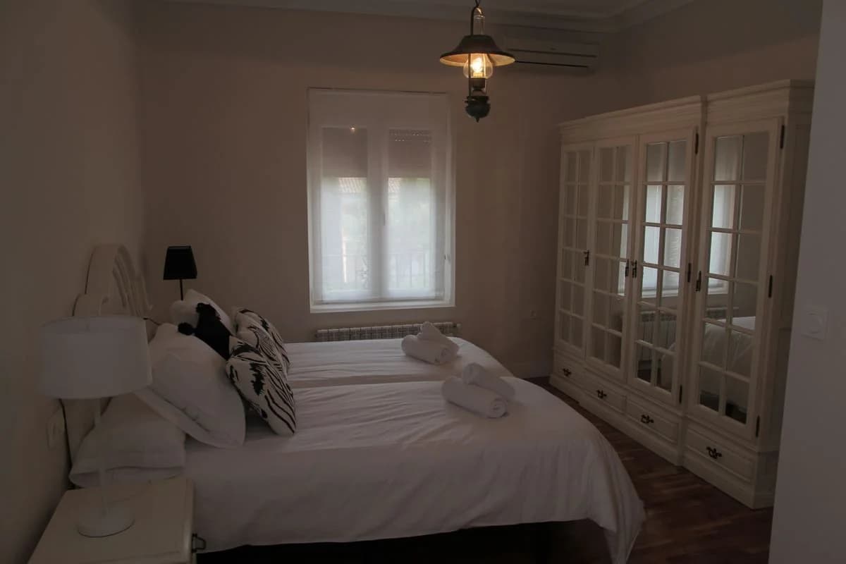 Luz de ventana en la habitación 4